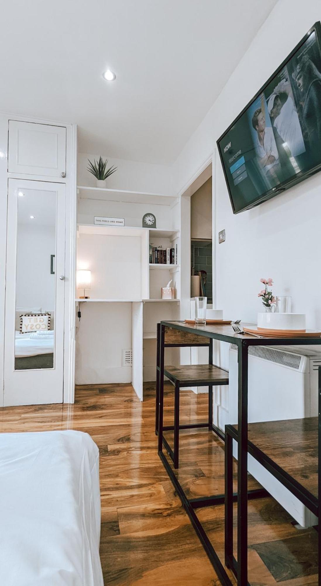 The Gloucester Studio In Paddington Londra